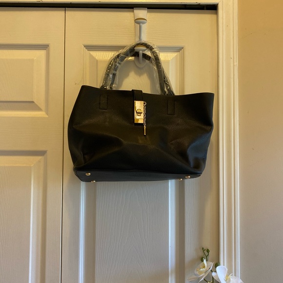 Black purse - Picture 2 of 4
